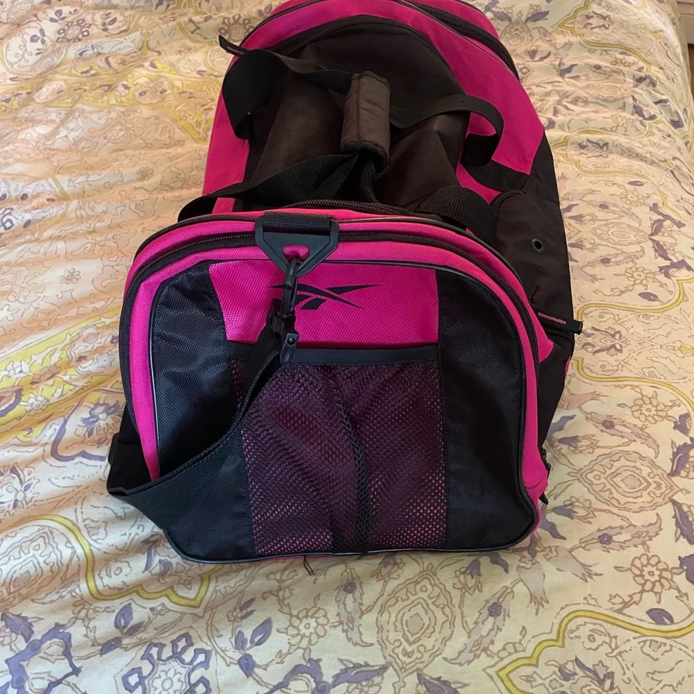 Reebok Pink and Black Duffel Bag - Picture 4 of 12